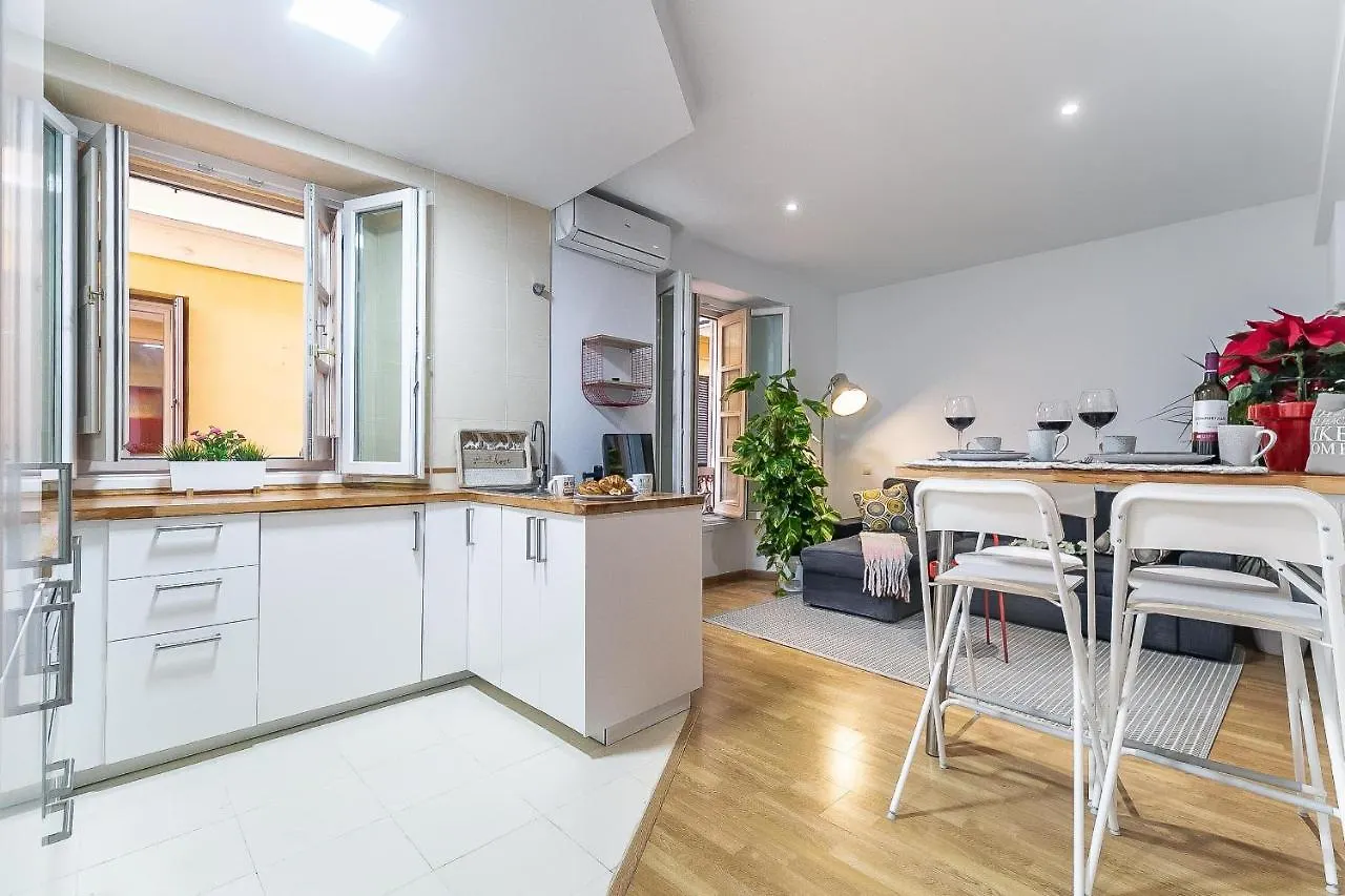 Central Malaga Apartment At Mitjana Plaza